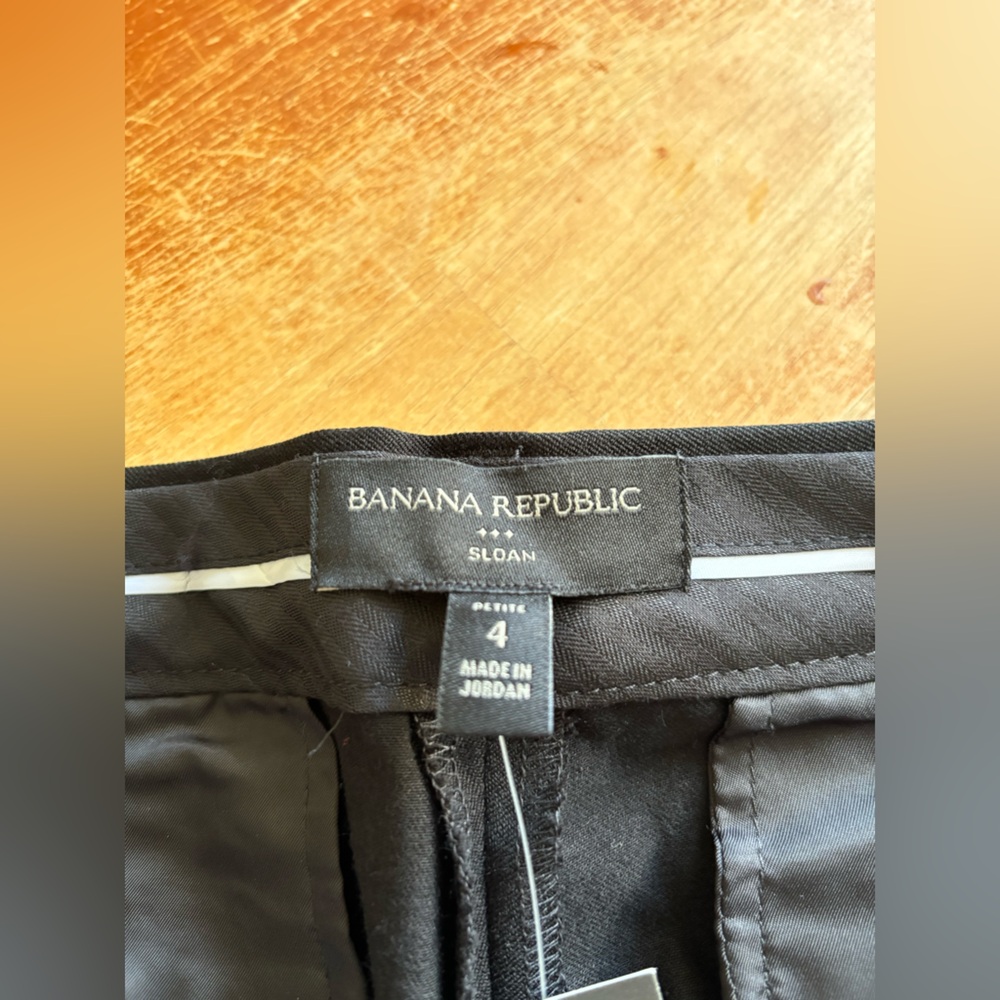 Banana Republic Sloan Pants. Black. Petite 4. New! Still has tags attached!